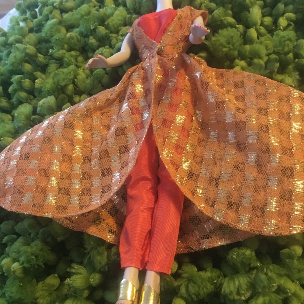 VINTAGE BARBIE "DINNER AT EIGHT" outfit #946 Mint cork shoes Complete NO DOLL